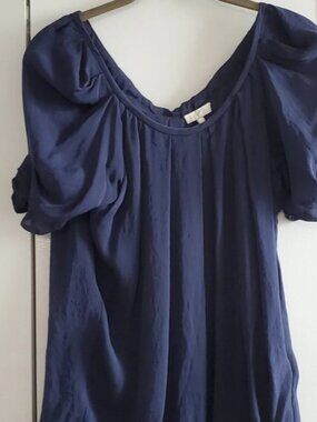 Joie Size small navy blue silk blouse with puff sleeves and tie back 100% silk